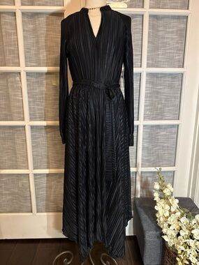Black Pleated Long-Sleeve Midi Dress with Waist Tie